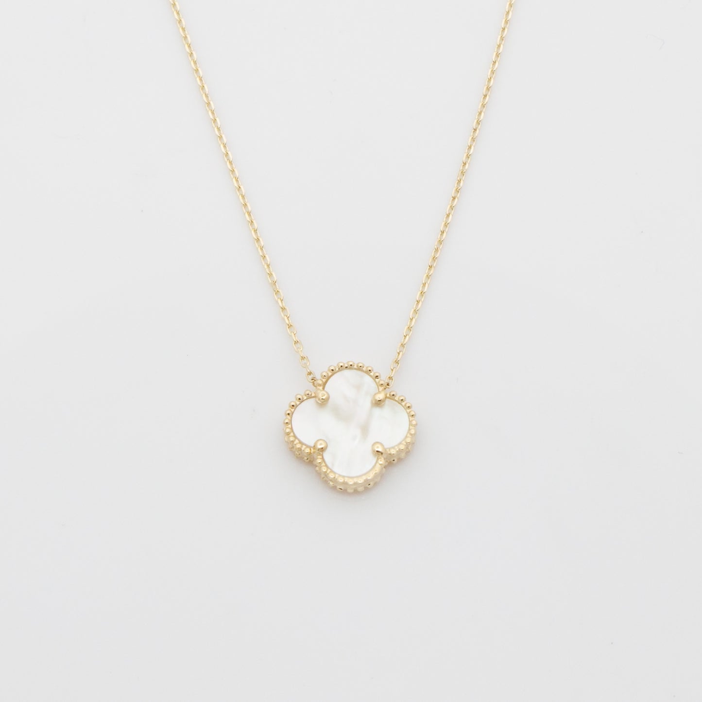 CLOVER NECKLACE