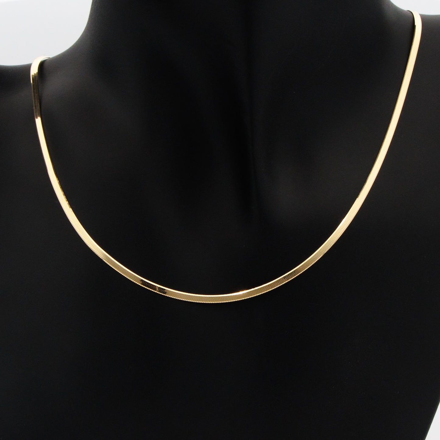 HERRINGBONE NECKLACE