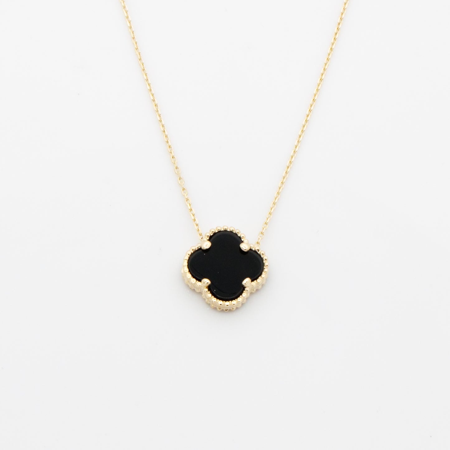CLOVER NECKLACE