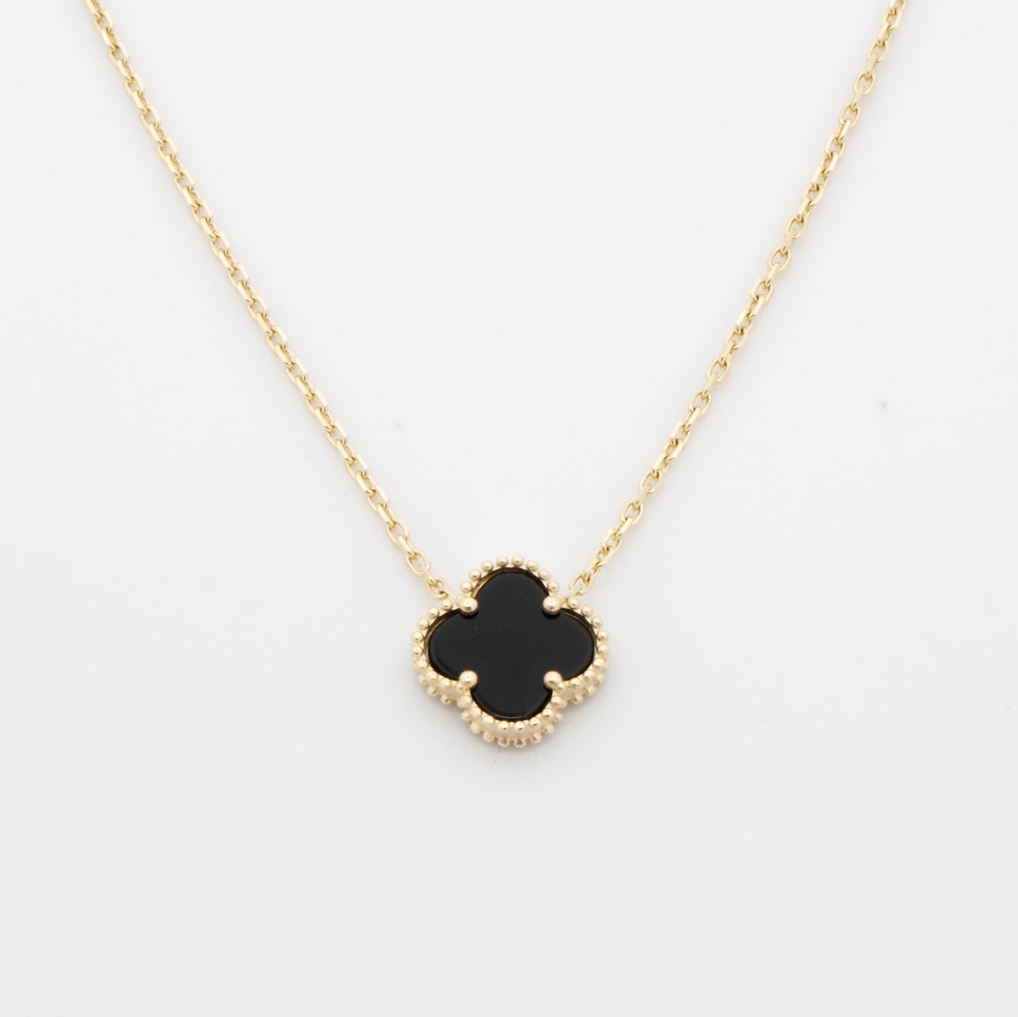 CLOVER NECKLACE