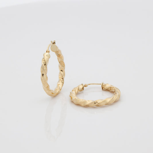 TWIST HOOPS