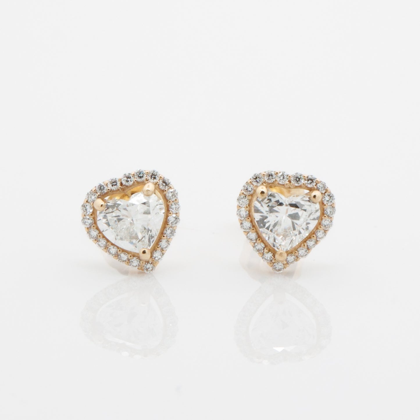 HEART DIAMOND STUD