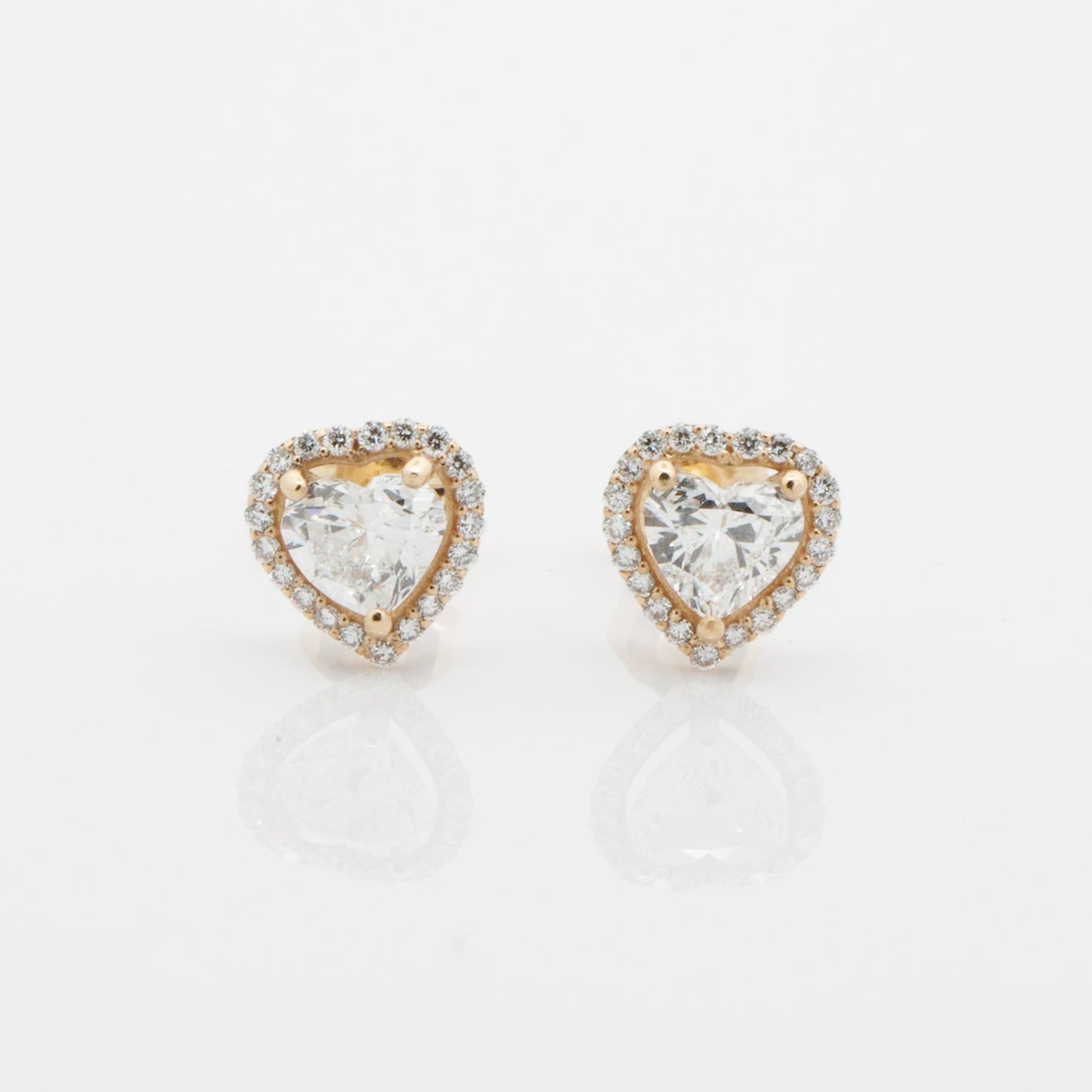 HEART DIAMOND STUD