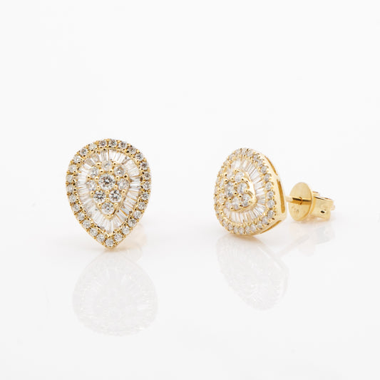 PEAR DIAMOND STUD