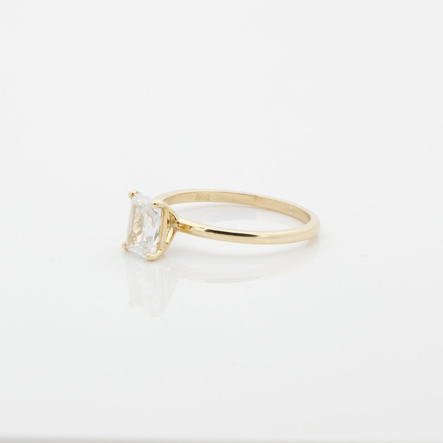 SOLITAIRE RING